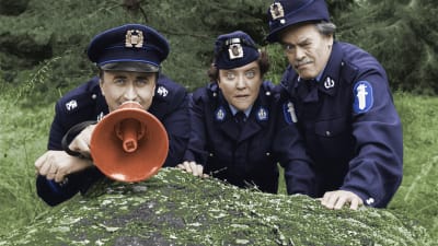 Roland Rantschukoff, Carola Sarén och Per-Uno Björklund som poliser, 1993