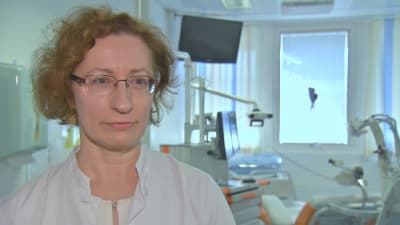 Satu Jääskeläinen, professor och överläkare vid ÅUCS enhet för klinisk neurofysiologi.