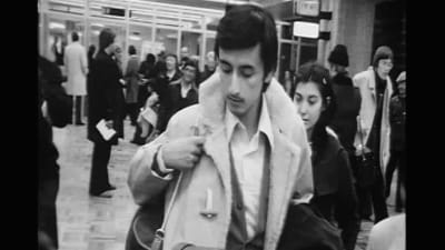 Chilenska flyktingar på Helsingfors-Vand, flygfält, 1973
