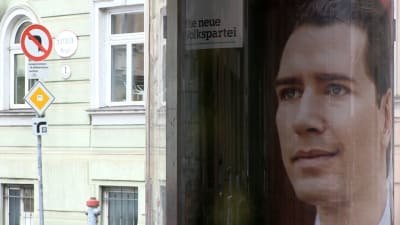 En en valaffisch med Sebastian Kurz.