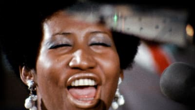 Aretha Franklin laulaa, erikoislähikuva (1972).
