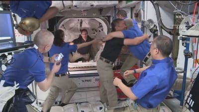 Nya astronauter anländer till den internationella rymdstationen ISS