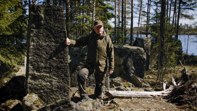 Guiden Jörgen Engroos vid Harparskoglinjen.
