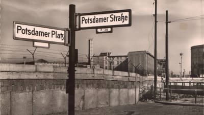 Potsdamer Platz i Berlin under Berlinmurens tid