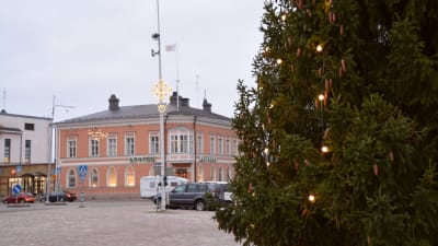 Julgran och Lovisa torg. 
