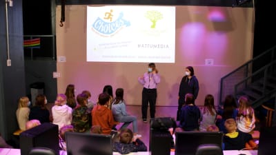 Kvabas klass sex får information om rusmedel våren 2022 i Borgå