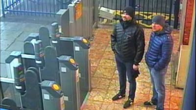 Brittisk polis publicerade 2018 övervakningsbilder från en tågstation i Salisbury på männen som kallade sig Aleksandr Petrov och Ruslan Bosjirov och som nu dyker upp i det tjeckiska sammanhanget igen. 