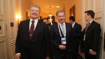 Ukranias president Petro Porosjenko och Finlands president Sauli Niinistö