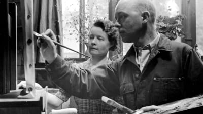 Sally Salminen och hennes man, målaren Johannes Dührkop på 1940-talet.