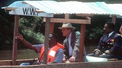 År 1999, som ordförande för WWF, besökte prins Philip Kamerun och Gabon. Syftet med resan var att lyfta fram avskogningens hot mot regnskogen.