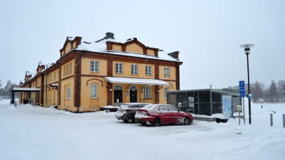 Vinterbild av gamla tullhuset i Vasa som sedan många år tillbaka fungerar som kommunalt museum för modern konst.