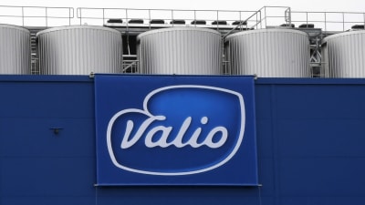 Bild föreställande Valios mellanmålsfabrik i Riihimäki. Bilden är från augusti 2017 då fabriken invigdes.