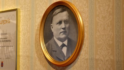 Ett inramat fotografi av Anders Svedberg.