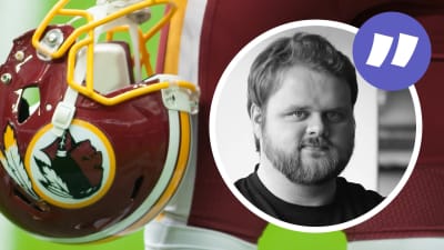 Washington Redskins logo på en hjälm.