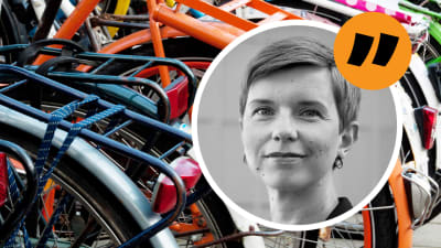 En närbild på cyklar i olika färger parkerade tätt intill varandra. Ovanpå en bild på redaktör Linda Söderlund och ett citattecken.