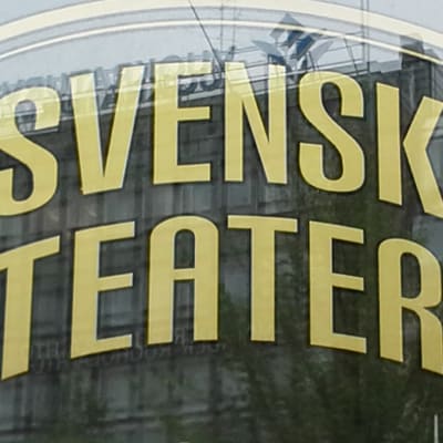 Svenska Teatern namnskylt