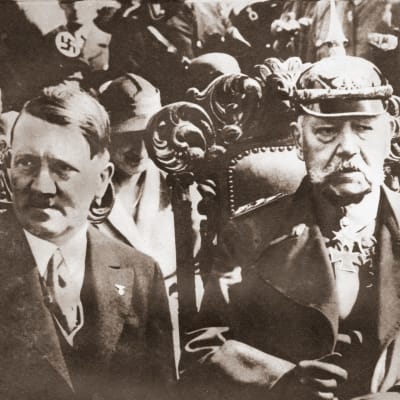Adolf Hitler ja Paul von Hindenburg