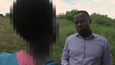 Gerald Barebee intervjuar en ugandisk mamma som dödat sitt barn.