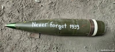 En granat med texten "Never forget 1939".