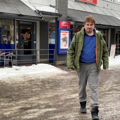 Lappeenrantalainen SaiPan kannattaja Mikko Lantta.