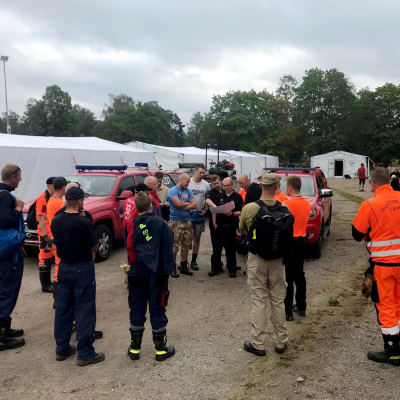 De finska brandmännen förbereder sig i Ljusdals kommun