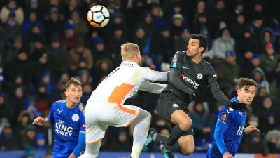 Pedro nickar in ett mål mot Leicester för Chelsea.