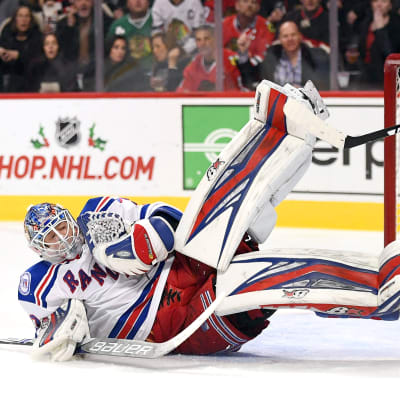 Antti Raanta vaktar målet för New York Rangers i NHL.