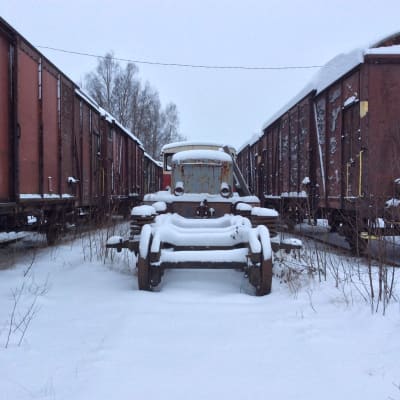 En vintrig järnvägsstation