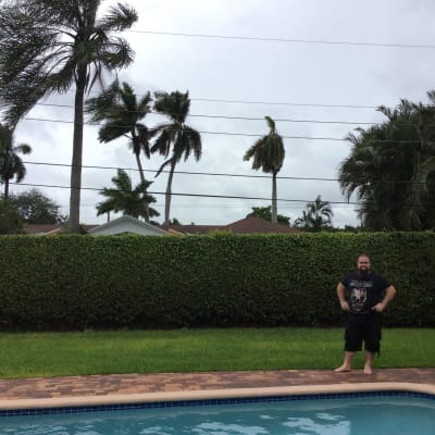 Niclas Hellqvist i Fort Lauderdale i väntan på orkanen Matthew.