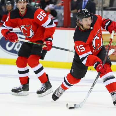 Sami Vatanen laukoo