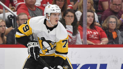 Niclas Almari i en träningsmatch med Pittsburgh.