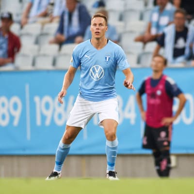 Niklas Moisander spelar i Malmös backlinje.