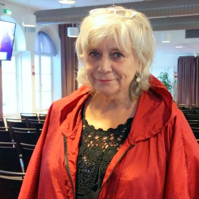 Margareta Winberg besöker Hanken i Vasa.