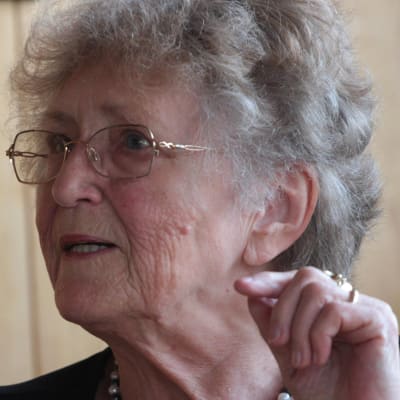 Christel Bott berättar om sin barndom i krigets Tyskland.