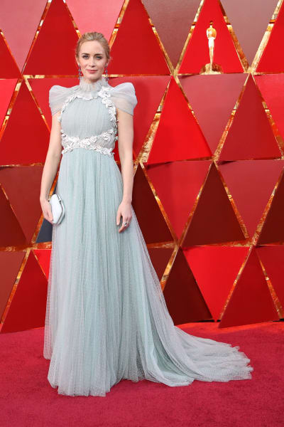 Emily Blunt på röda mattan inför Oscarsgalan 2018.