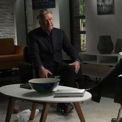Alec Baldwin i intervju med ABC:s journalist George Stephanopoulos.