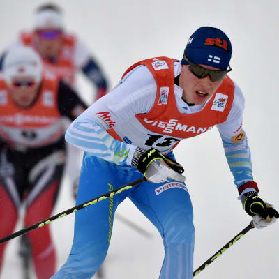 Matti Heikkinen var snabbast i jaktstarten i Oberstdorf, Tour de Ski 2017.