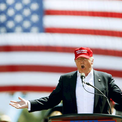 Keitä Donald Trump tuo Valkoiseen taloon avustajikseen ja miten hän muuttaa politiikkaa?