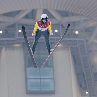 Eero Hirvonen hoppar i OS
