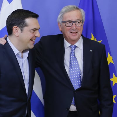 Greklands premiärminister Alexis Tsipras och EU-kommissionens ordförande Jean-Claude Juncker inför kommissionens möte i Bryssel den 17 februari.