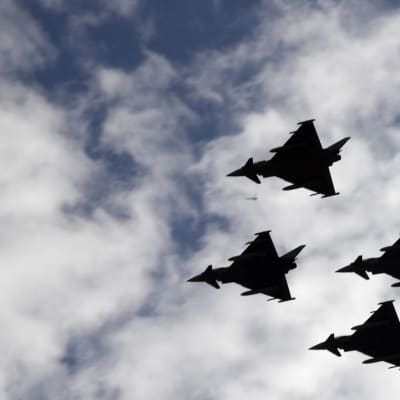 Eurofighter-plan visar upp sig på nationaldagen i Spanien. 