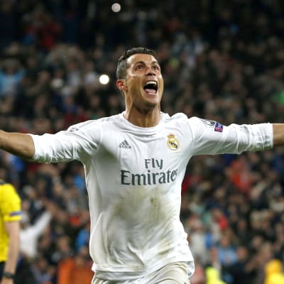 Cristiano Ronaldos magi gjorde att Real Madrid vände mot Wolfsburg.