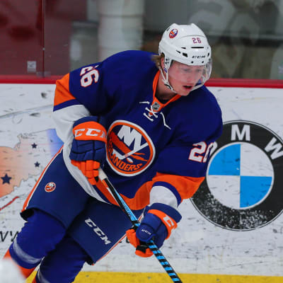 Robin Salo i New York Islanders-tröja.