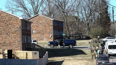 Poliisit suorittivat lauantaina kotietsinnän Nashvillen Antiochissa sijaitsevaan taloon.