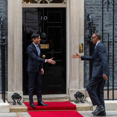 Paul Kagame, Rwandas president, anländer till Downing Street för samtal med Rishi Sunak, premiärminister.