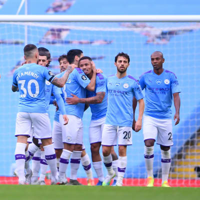 Manchester City juhlii Gabriel Jesusin onnistumista. 