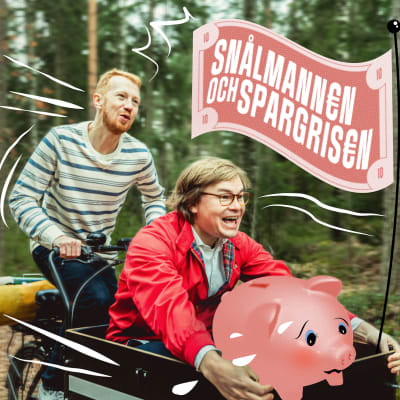 Joni och Elias cyklar med en spargris i bagaget och en flagget på höjd med texten "Snålmannen och Spargrisen".