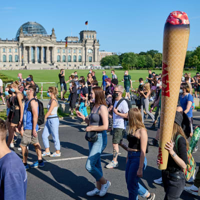 Hamppuparaati Berliinissä elokuussa 2021.