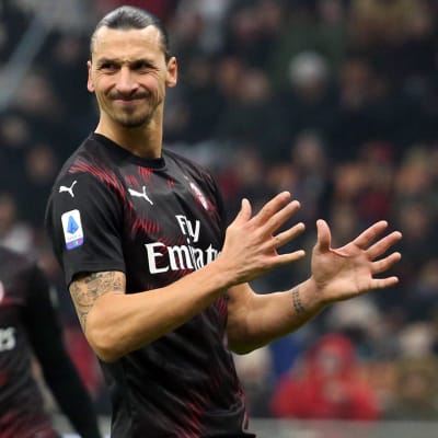 Zlatan Ibrahimovic grimaserar.
