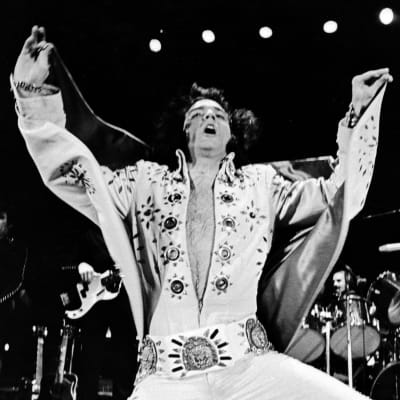 Elvis Presley konsertissa vuonna 1972